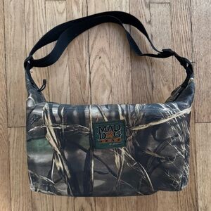 MAD DOG GEAR by STEARNS Camo Insulated Shoulder Bag